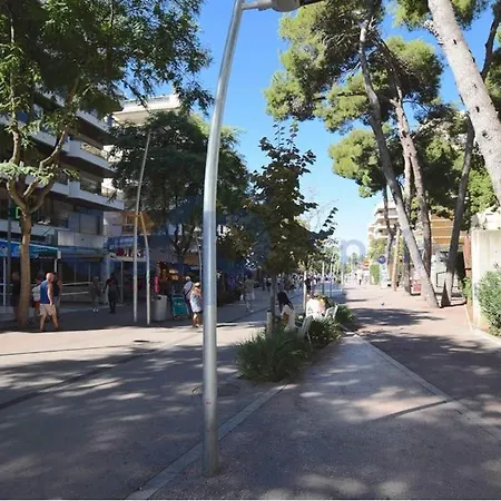 En El Corazon De Edificio Senator * Salou